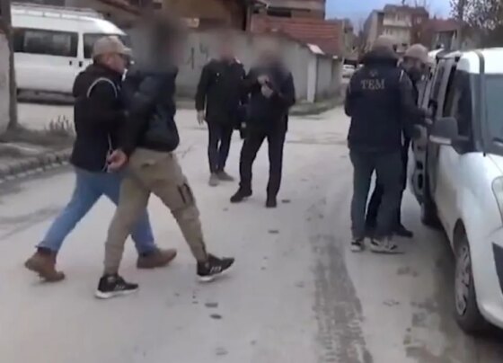 43 ilde terör operasyonu: 240 terör örgütü mensubu yakalandı