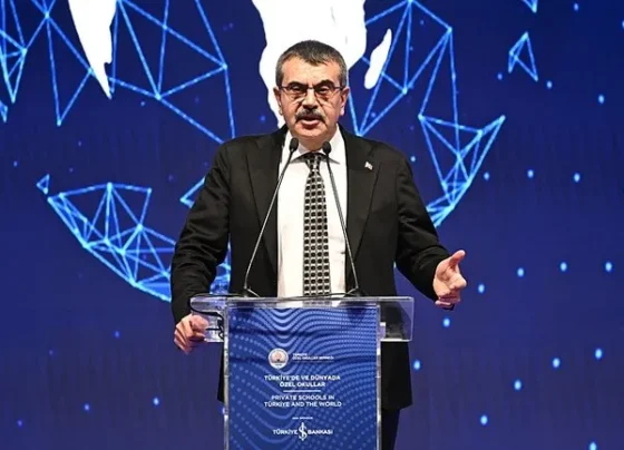 Bakan Tekin'den özel okullara fahiş fiyat uyarısı: Çürük elmalarla siz mücadele etmezseniz...