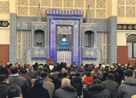 Eller semaya açıldı gönüller huzur buldu