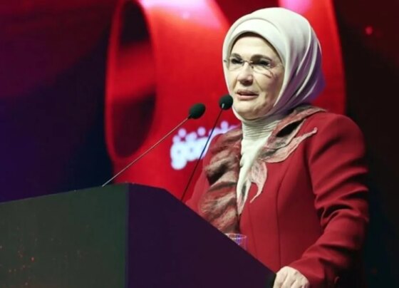 Emine Erdoğan'dan yarıyıl tatili paylaşımı: Başarılarınız daim olsun