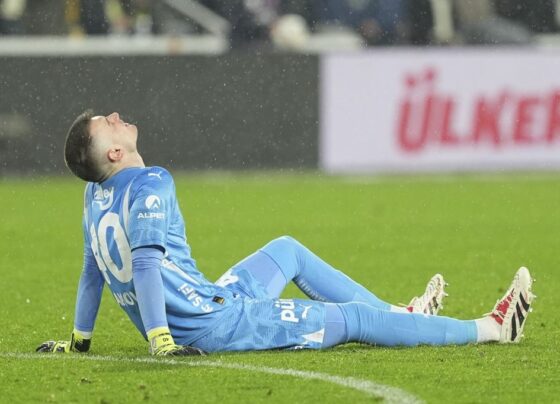 Fenerbahçe'de Livakovic'ten kötü haber