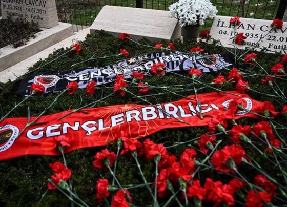 İlhan Cavcav, vefatının 8. yıl dönümünde kabri başında anıldı - Son Dakika Spor Haberleri