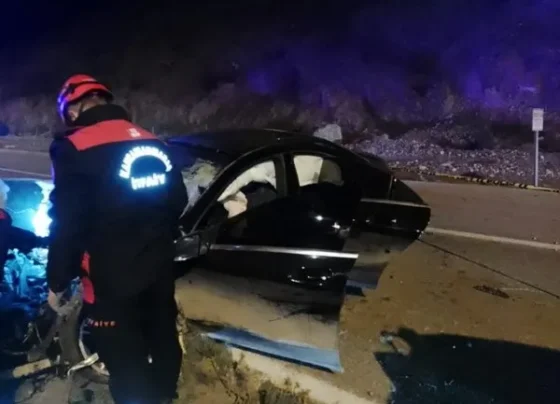 Kahramanmaraş'ta feci kaza! Otomobil iş makinesine çarptı: 1 ölü