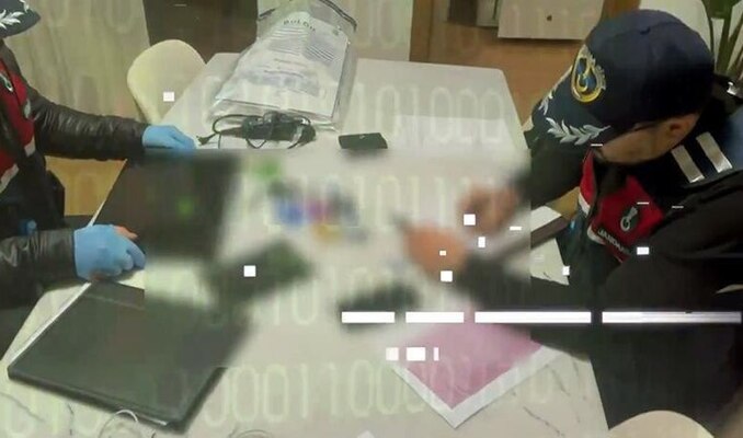 Kırmızı bültenle aranan suç örgütü elebaşı Türkiye’ye getirildi haberi