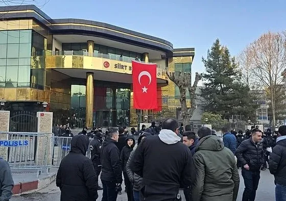 SON DAKİKA | Siirt Belediye Başkanlığı'na Vali Kızılkaya atandı