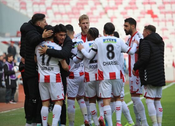 Sivasspor, 8 maçlık galibiyet hasretini dindirdi - Son Dakika Spor Haberleri