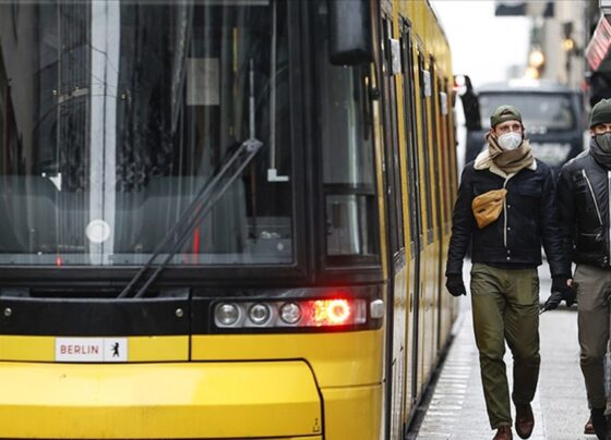 Almanya'da iki belediye otobüsü çarpıştı: 5'i ağır 35 yaralı - Son Dakika Dünya Haberleri