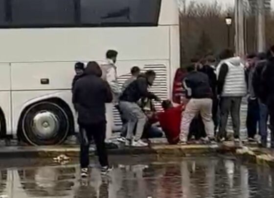Ankaragücü'nün iki taraftar grubu Gecekondu ve Bekarevi Çocukları birbirine girdi: 1'i ağır 7 yaralı - Son Dakika Spor Haberleri