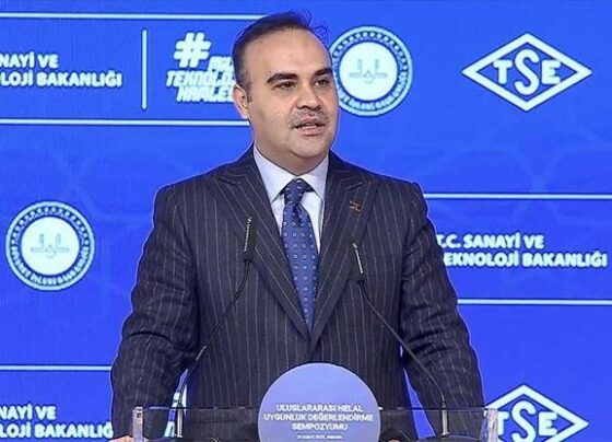 Bakan Kacır: Ülkemizi küresel helal ekonomisine yön veren lider ülke konumuna taşımaya kararlıyız