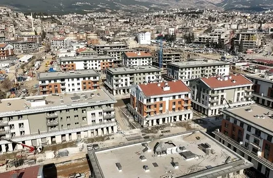 Bakan Kurum: Asrın inşasına 7/24 tam gaz devam