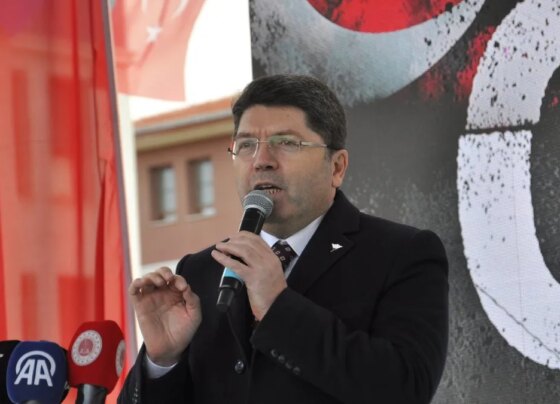 Bakan Tunç: Deprem bölgesine 2,5 trilyonu aşkın harcama yapıldı