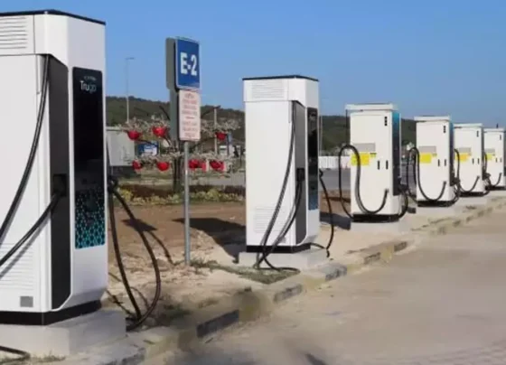 Bakan açıkladı! Elektrikli şarj istasyonlarına yeni teşvik geliyor