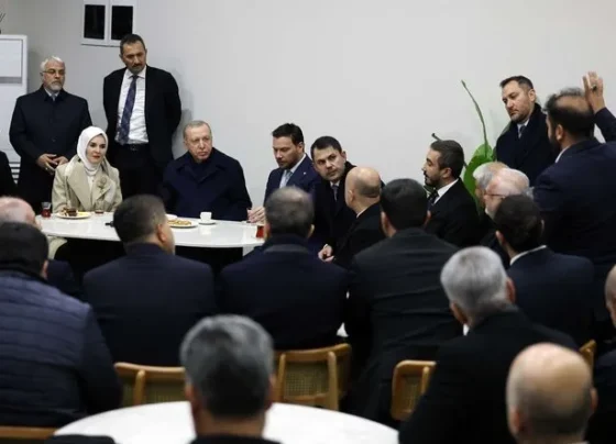 Başkan Erdoğan'dan esnafa sürpriz ziyaret