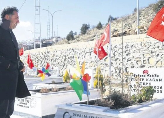Deprem şehitlerine dua