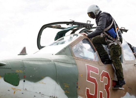 Ehliyetsiz Rus askeri Su-25 savaş jetine kamyonla çarptı - Son Dakika Dünya Haberleri