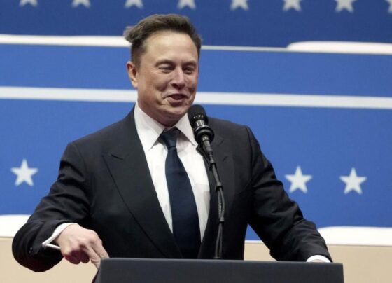 Son zamanlarda çıkgınca hamleler yapan Donald Trump ve Elon Musk'ın hamleleri dikkat çekmeye devam ediyor. Elon Musk tartışamasu büyüyor.