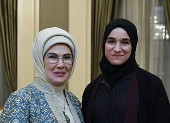 Emine Erdoğan Suriye Cumhurbaşkanının eşi Latife El Durubi ile bir araya geldi!