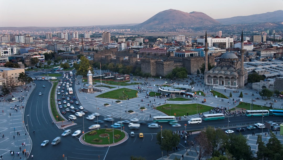 Erciyes’te Kar Hentbolu Şampiyonası düzenlendi – Son Dakika Kayseri Haberleri