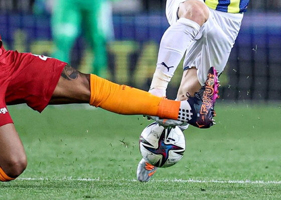 Galatasaray-Fenerbahçe derbisi 24 Şubat'ta oynanacak