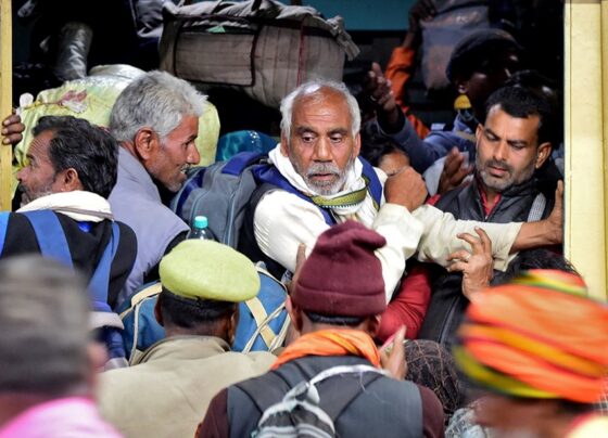 Hindistan'da tren istasyonunda izdiham: 15 ölü - Son Dakika Dünya Haberleri