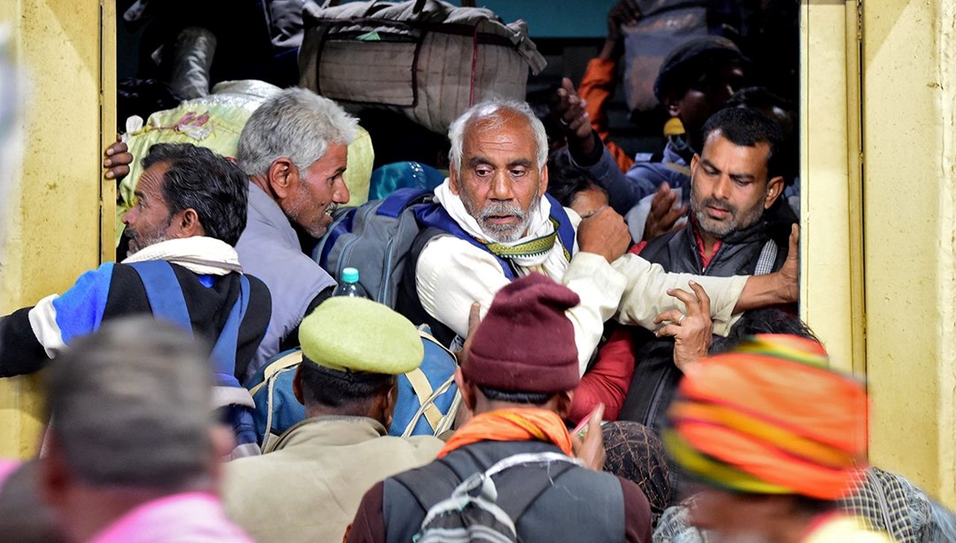 Hindistan’da tren istasyonunda izdiham: 15 ölü – Son Dakika Dünya Haberleri