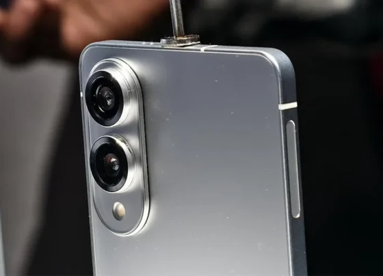 İnceliğiyle dikkat çekecek Galaxy S25 Edge kanlı canlı görüntülendi