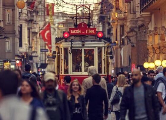 İstanbulun nüfusu 2024te 15,7 milyonu aştı