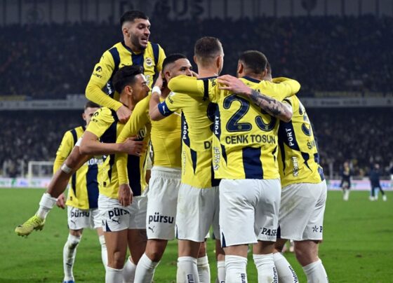 "Kadıköy'de inanılmaz geri dönüş" (3 Şubat 2025 spor manşetleri) - Son Dakika Spor Haberleri