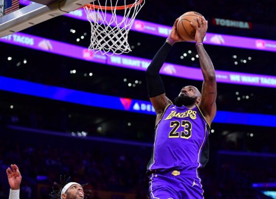LeBron James'ten 40 yaşında 42 sayı: Bunu daha önce bir kişi başardı!