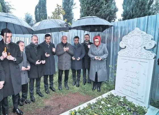 Özdemir’den ilk ziyaret Eyüpsultan’a - Son Dakika Haberler