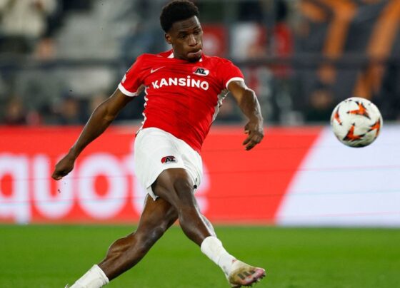 "Poku'ya pençe" (23 Şubat spor manşetleri)
