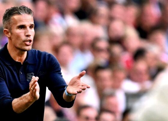 Robin van Persie çocukluk kulübüne geri dönüyor - Son Dakika Spor Haberleri