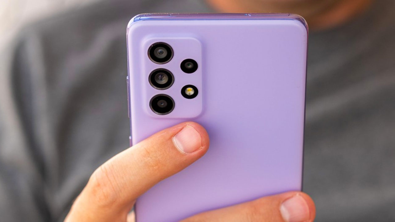 Samsung Galaxy A52 için Ocak 2025 güncellemesi yayında