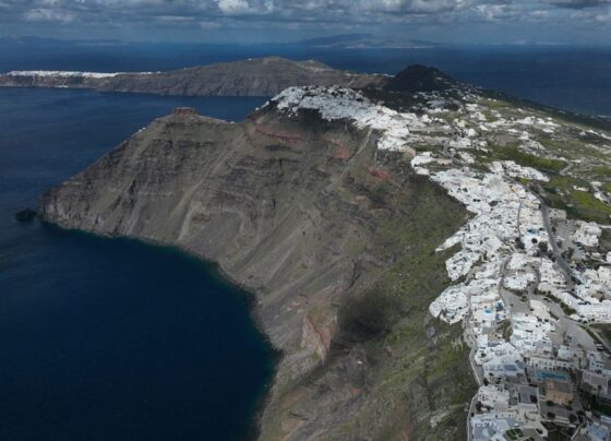 Santorini ve 3 Yunan adasında okullar 14 Şubat'a kadar kapalı kalacak - Son Dakika Dünya Haberleri