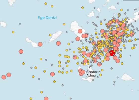 Santorini'de olağanüstü hal ilan edildi: Yağmacılar için devriye de başladı - Son Dakika Dünya Haberleri