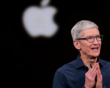 tim cook iphone