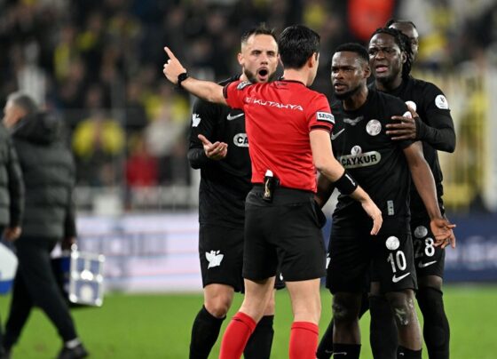 "Türk hakemliği beka sorunudur" Spor yazarlarından Fenerbahçe - Çaykur Rizespor maçı değerlendirmesi - Son Dakika Spor Haberleri