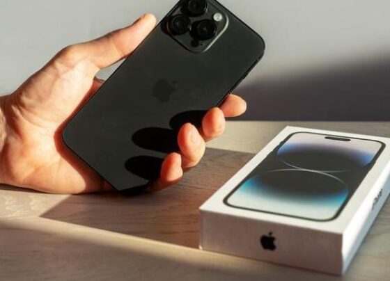 Appledan sürpriz hamle Yeni telefonunun adı belli oldu