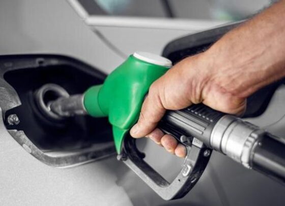 GÜNCEL AKARYAKIT FİYATLARI | Benzine büyük indirim geliyor 4 Marttan itibaren geçerli yeni fiyatlar