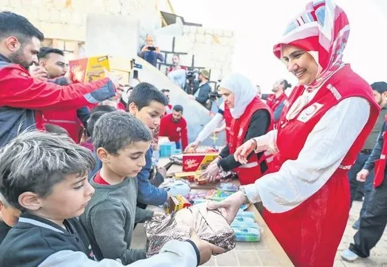 Kızılay’ın iftar sofrası Suriye’de kuruldu
