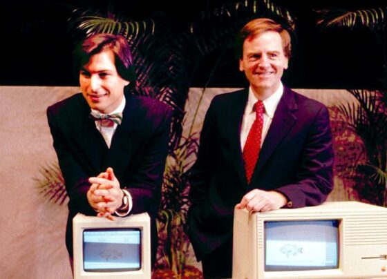 Steve Jobs’ın papyonu rekor fiyata satıldı - Son Dakika Ekonomi Haberleri