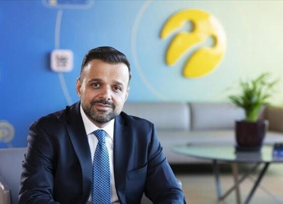 Turkcell, İzmir ve Milano arasında denizaltından fiber optik kablo altyapı çalışması başlattı