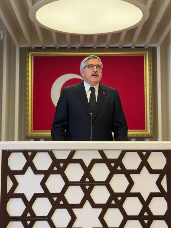 ‘360 vekili nasıl bulacaksınız’ tartışmasına AK Parti’den çarpıcı yanıt: Seçim 2027’de adayımız Erdoğan
