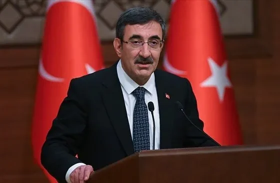 AK Parti Sözcüsü Ömer Çelik'ten Özgür Özel'e sert tepki: Cunta eşittir CHP