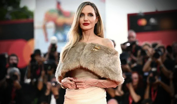 Angelina Jolie’den sert Gazze çıkışı: Toplu mezara döndü haberi