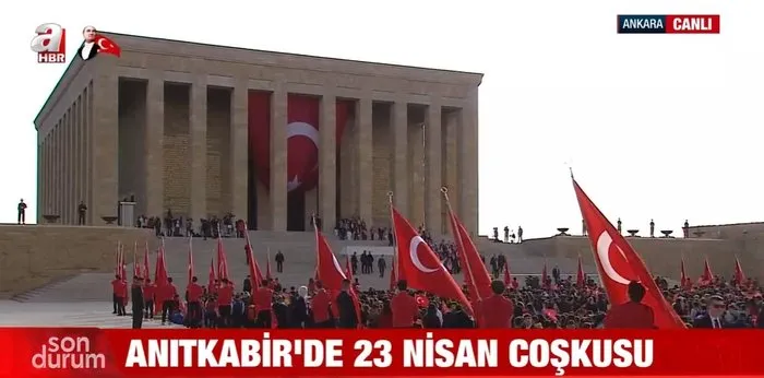 Anıtkabir’de 23 Nisan coşkusu: Bakan Tekin çocuklarla birlikte ziyaret etti