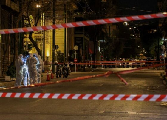 Atina'da şüpheli çanta patladı - Son Dakika Dünya Haberleri