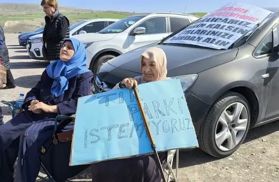 Bağlıca-Yapracık'ta TIR parkı tepkisi: Erdal Beşikçioğlu rantçı arıyorsa aynaya baksın