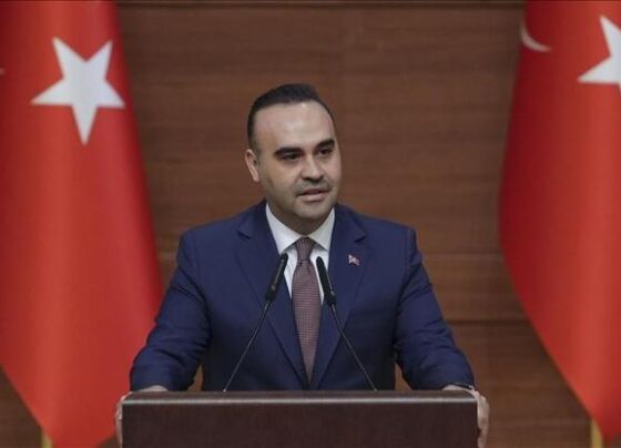 Bakan Kacır: Büyüyen Türkiye hedeflerine emin adımlarla ilerliyor