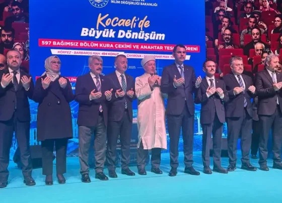 Bakan Kurum: "İzmit Körfezi şehrin kara lekesi değil, cennet köşesi olacak"